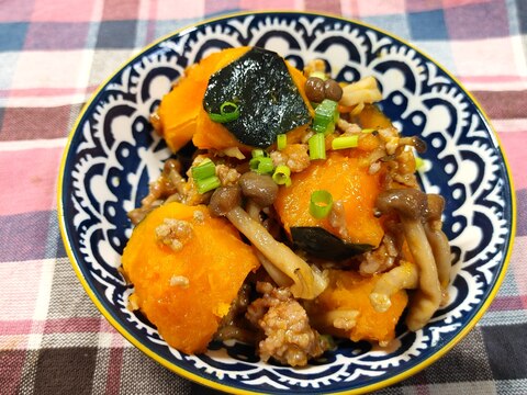 ストウブDe〜豚ひき肉とかぼちゃの煮物(和風)